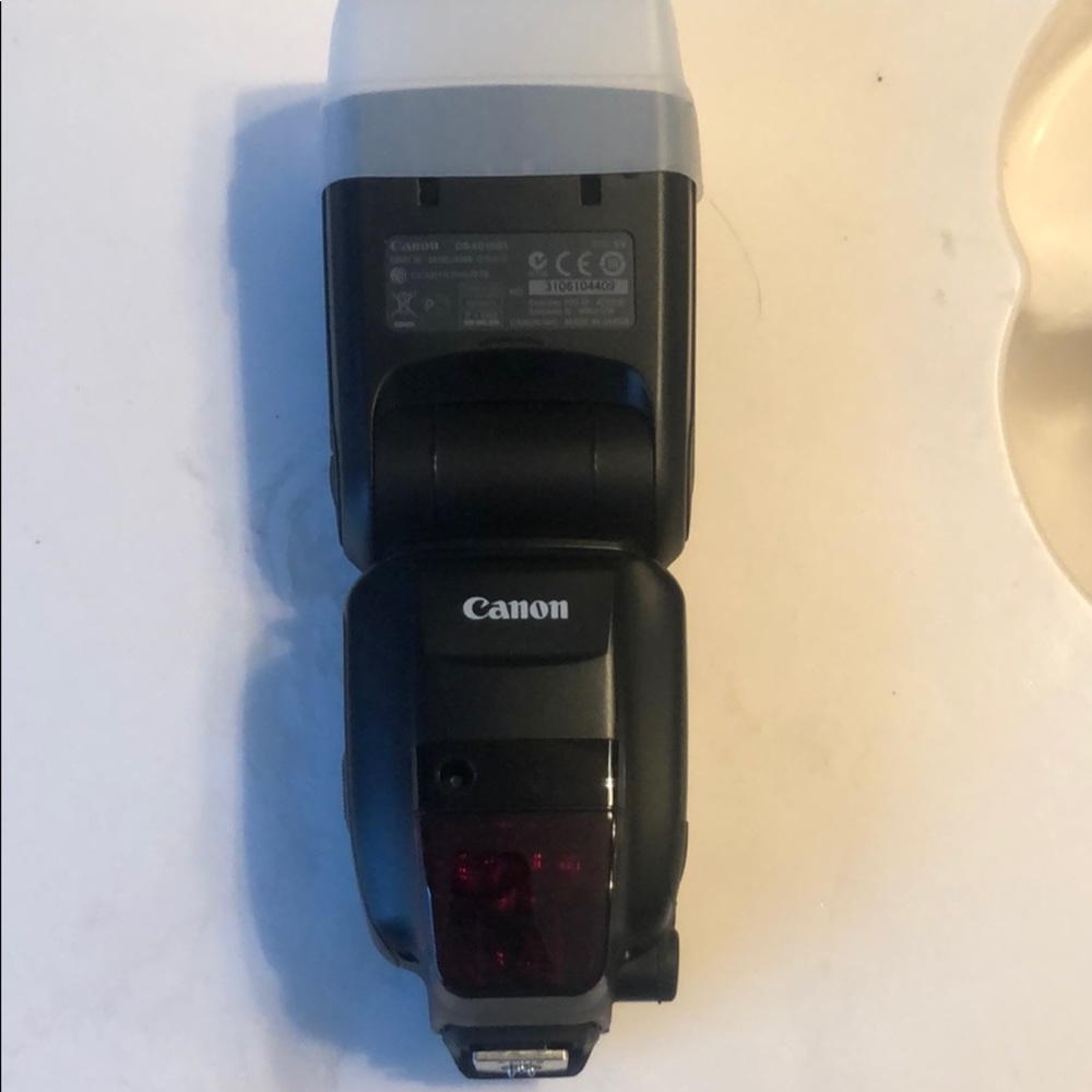 Canon Flash - Picture 2 of 3